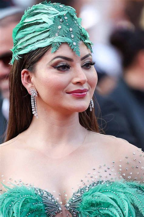 Urvashi Goes Nude At Cannes